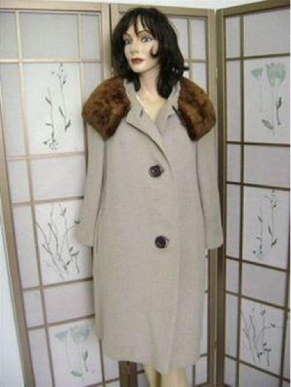 PRE-OWNED BEIGE CLOTH & SHEARED BEAVER FUR COAT JACKET WOMEN WOMAN SIZE 6-8 S-M